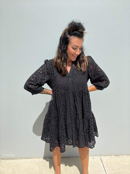 Women's Dress - A-line Loose Fit - 3/4 Sleeves - Button Closure & Broderie Anglaise