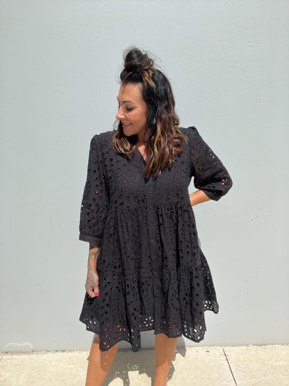 Women's Dress - A-line Loose Fit - 3/4 Sleeves - Button Closure & Broderie Anglaise