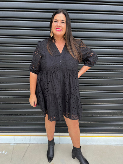 Women's Dress - A-line Loose Fit - 3/4 Sleeves - Button Closure & Broderie Anglaise