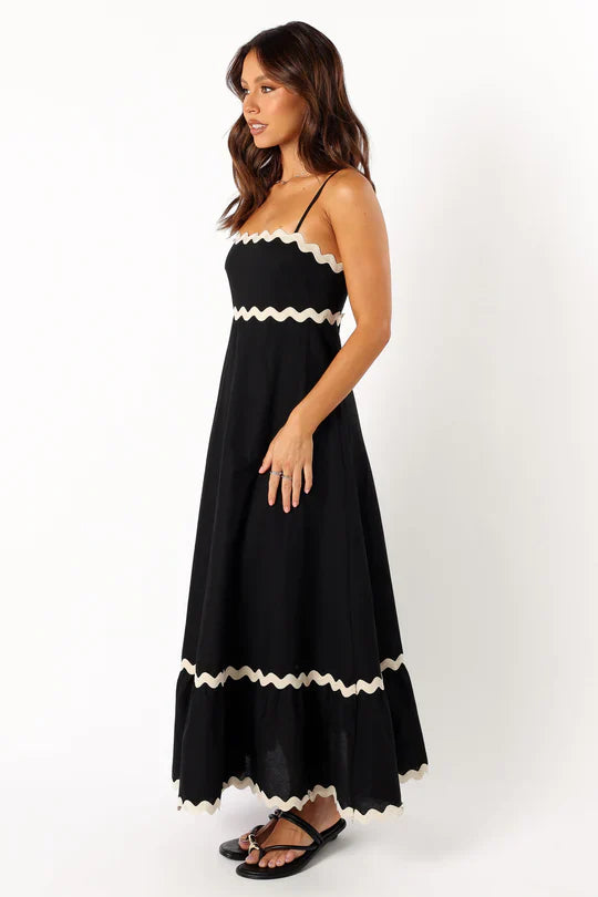 Women's Maxi Dress – Lightweight – Spaghetti Straps – Elegant Loose Fit – Zigzag Details